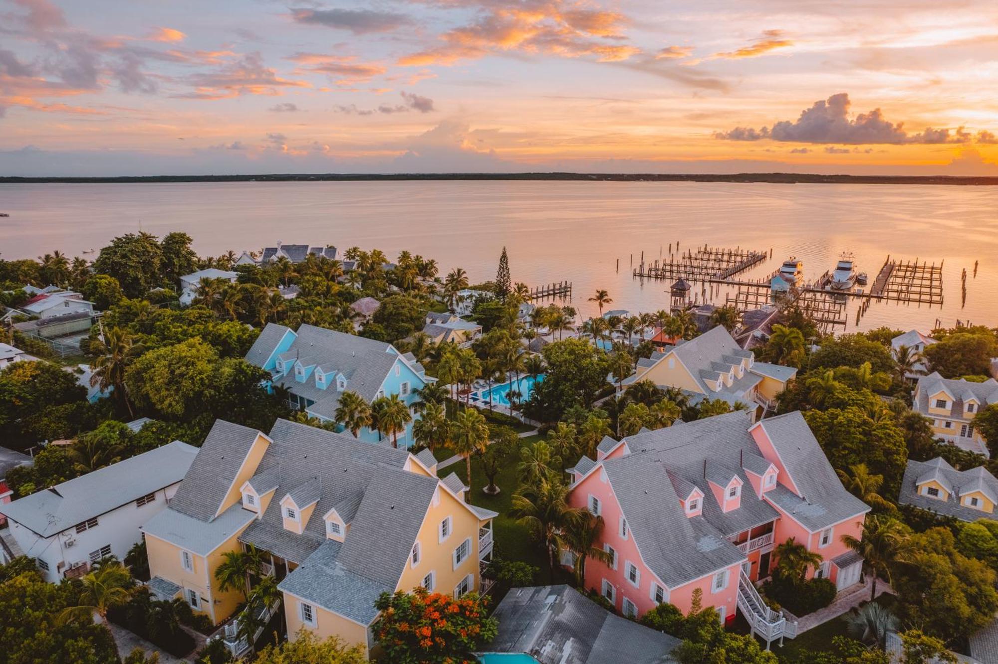 Valentines Resort & Marina Dunmore Town Exterior photo